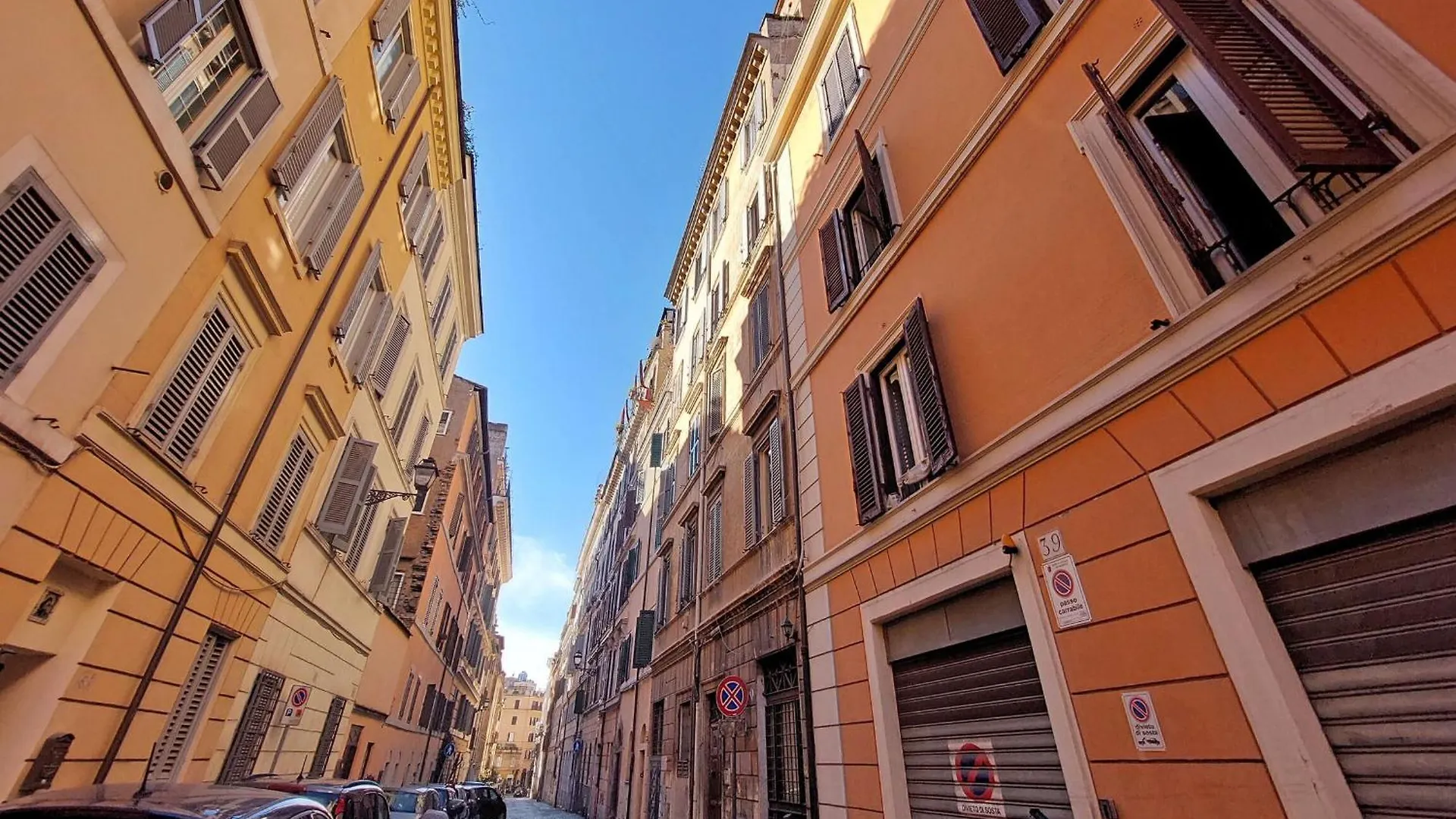 Capocci By Halldis Rome Apartment