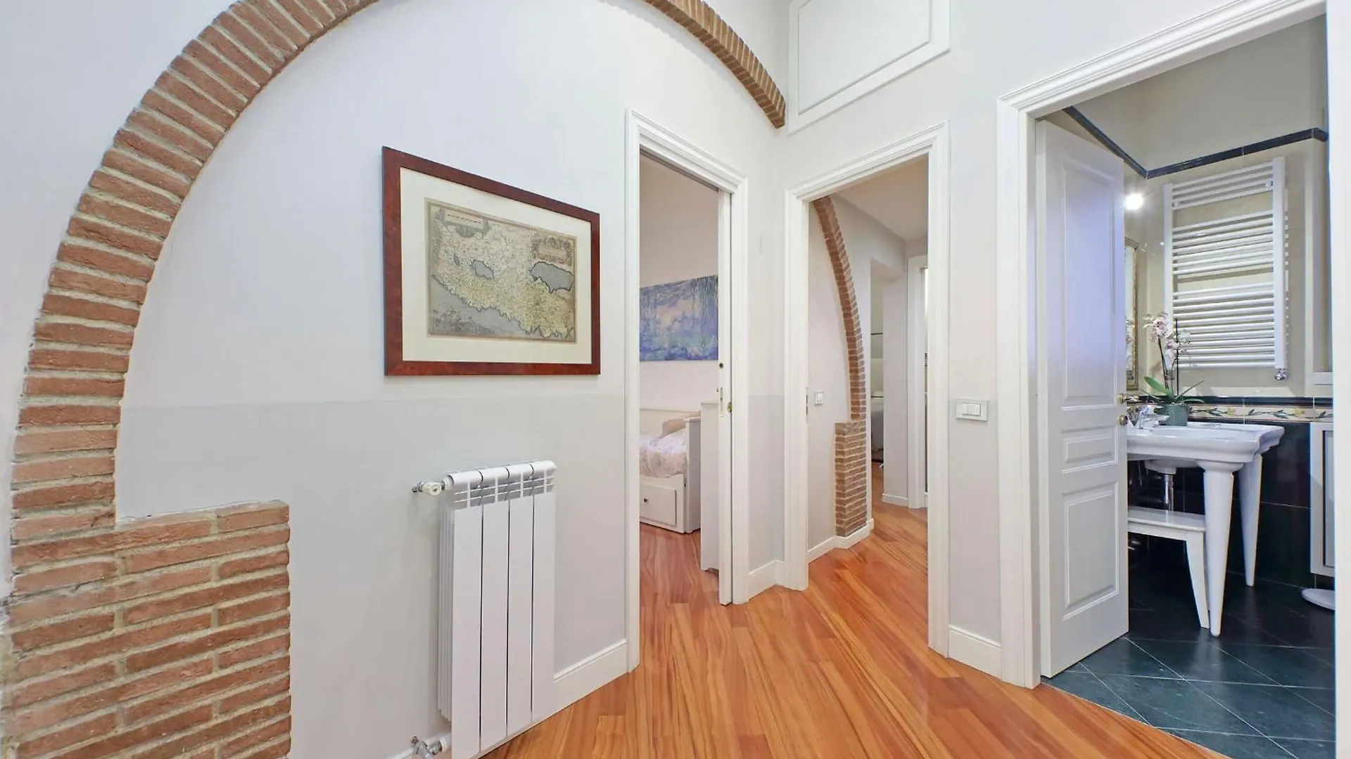 Apartment Capocci By Halldis Rome