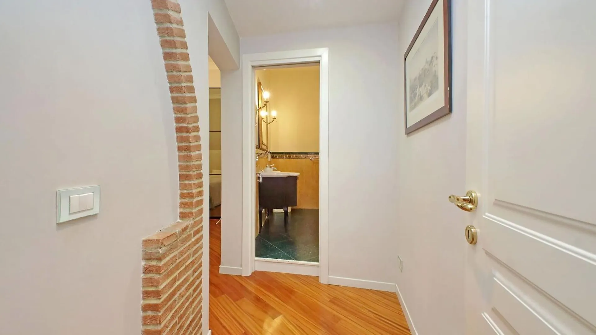Apartment Capocci By Halldis Rome Italy