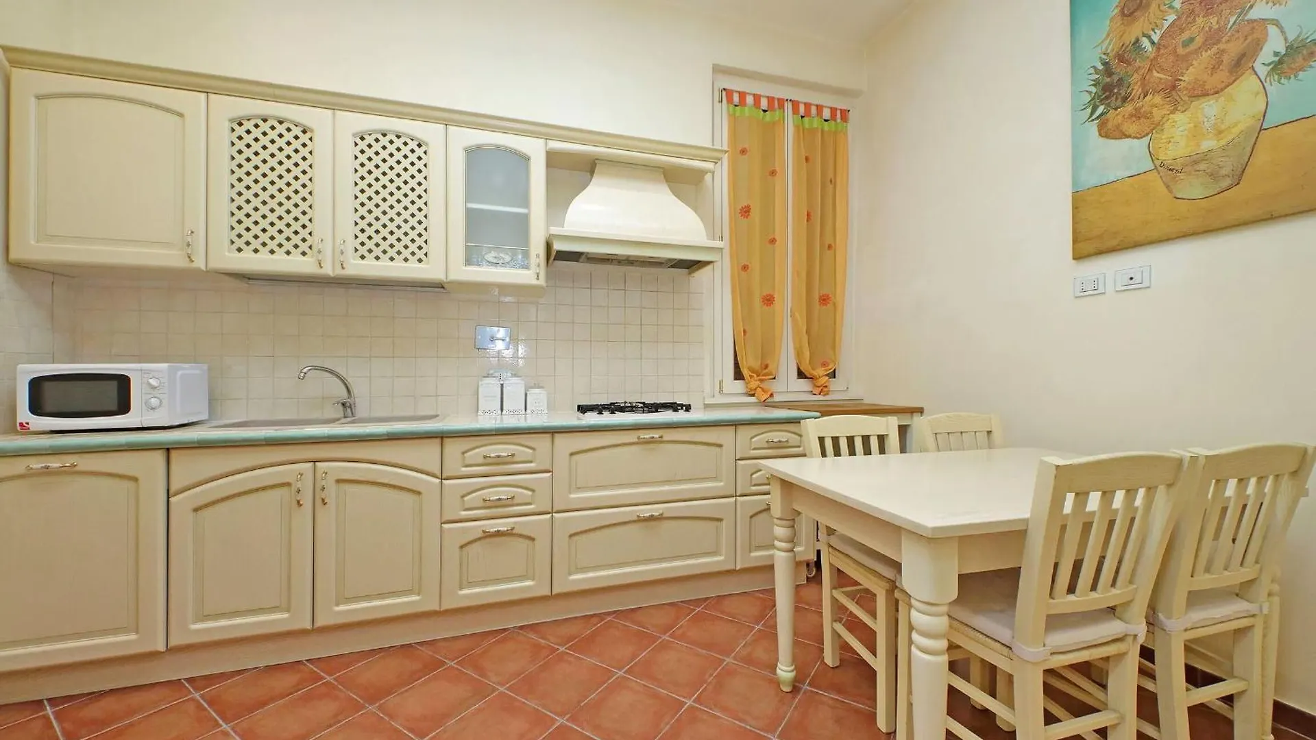 Apartment Capocci By Halldis Rome