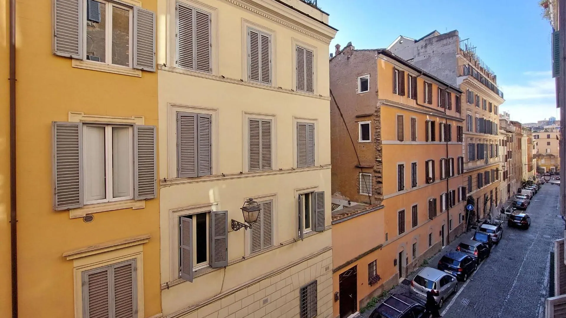 Capocci By Halldis Rome